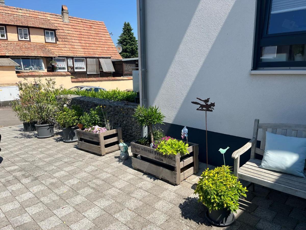 Weingut Grafenhof Apartment Heuchelheim-Klingen Bagian luar foto